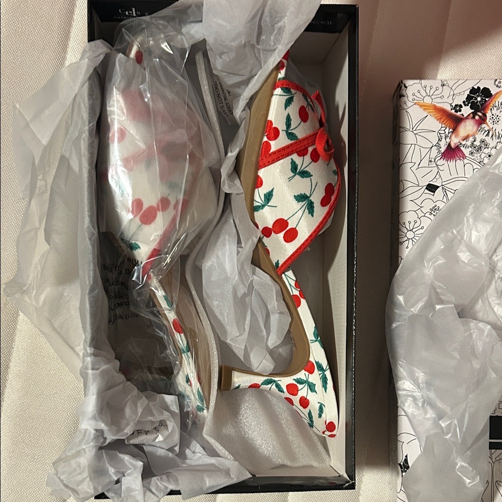 Cherry Kitten Heels, Size 9 (EU 40)